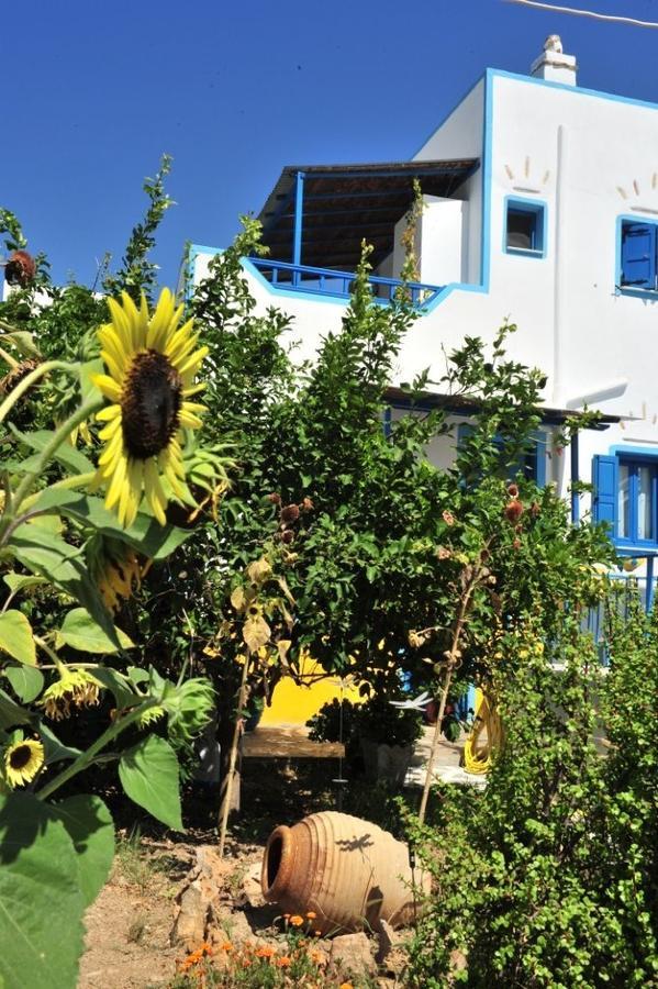 Pension Titika Katapola Exterior photo